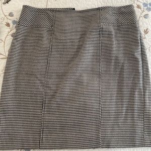 Loft mini houndstooth size 10